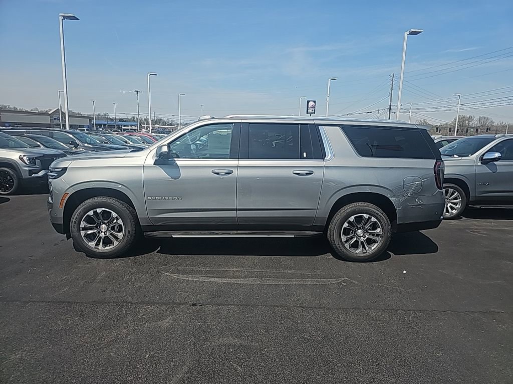 New 2026 Chevrolet Suburban LT w/ Comfort Package image 9