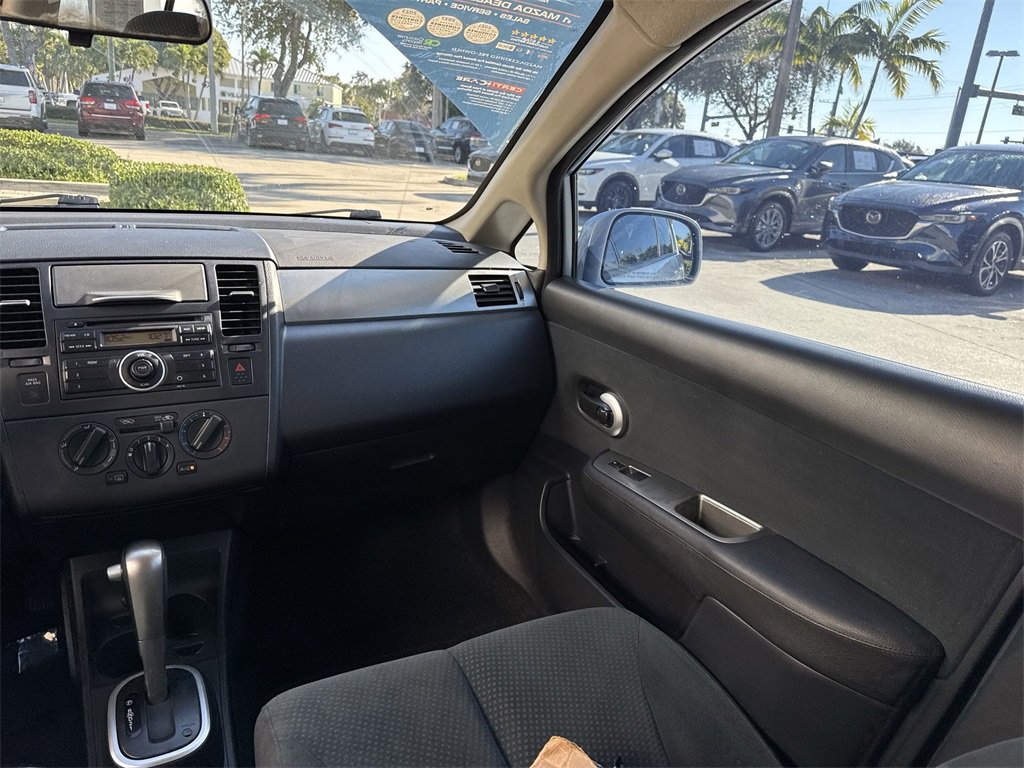 Used 2011 Nissan Versa 1.8 S w/ Plus Pkg image 16