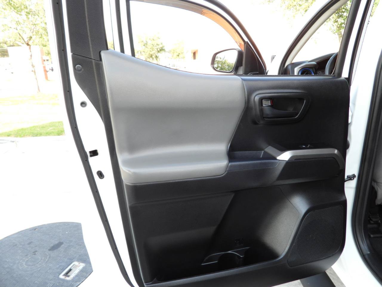Used 2021 Toyota Tacoma SR5 RWD image 52
