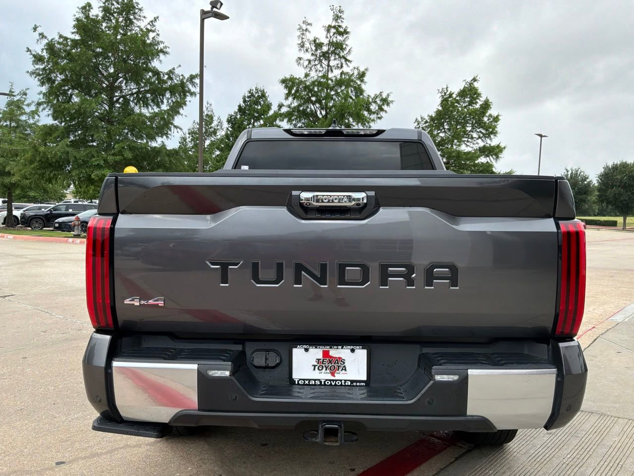 Used 2023 Toyota Tundra Limited w/ Power Package AWD/4WD image 7