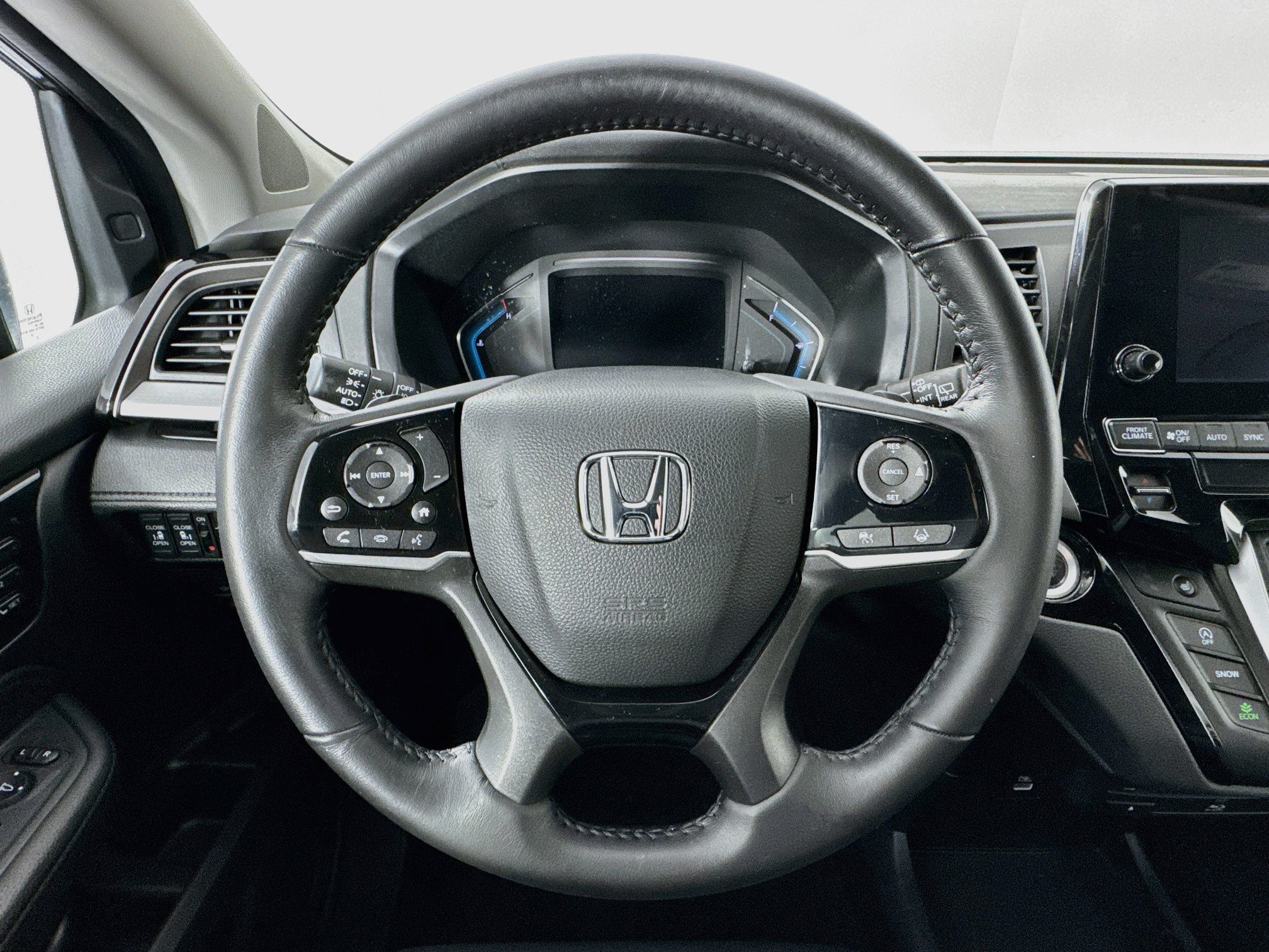Certified 2023 Honda Odyssey Touring image 11