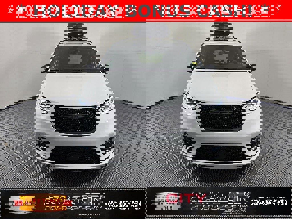 New 2025 Chrysler Pacifica Select w/ Fav Edition Package video 2