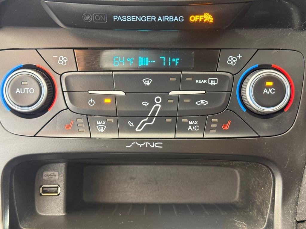 Used 2018 Ford Focus Titanium FWD image 34
