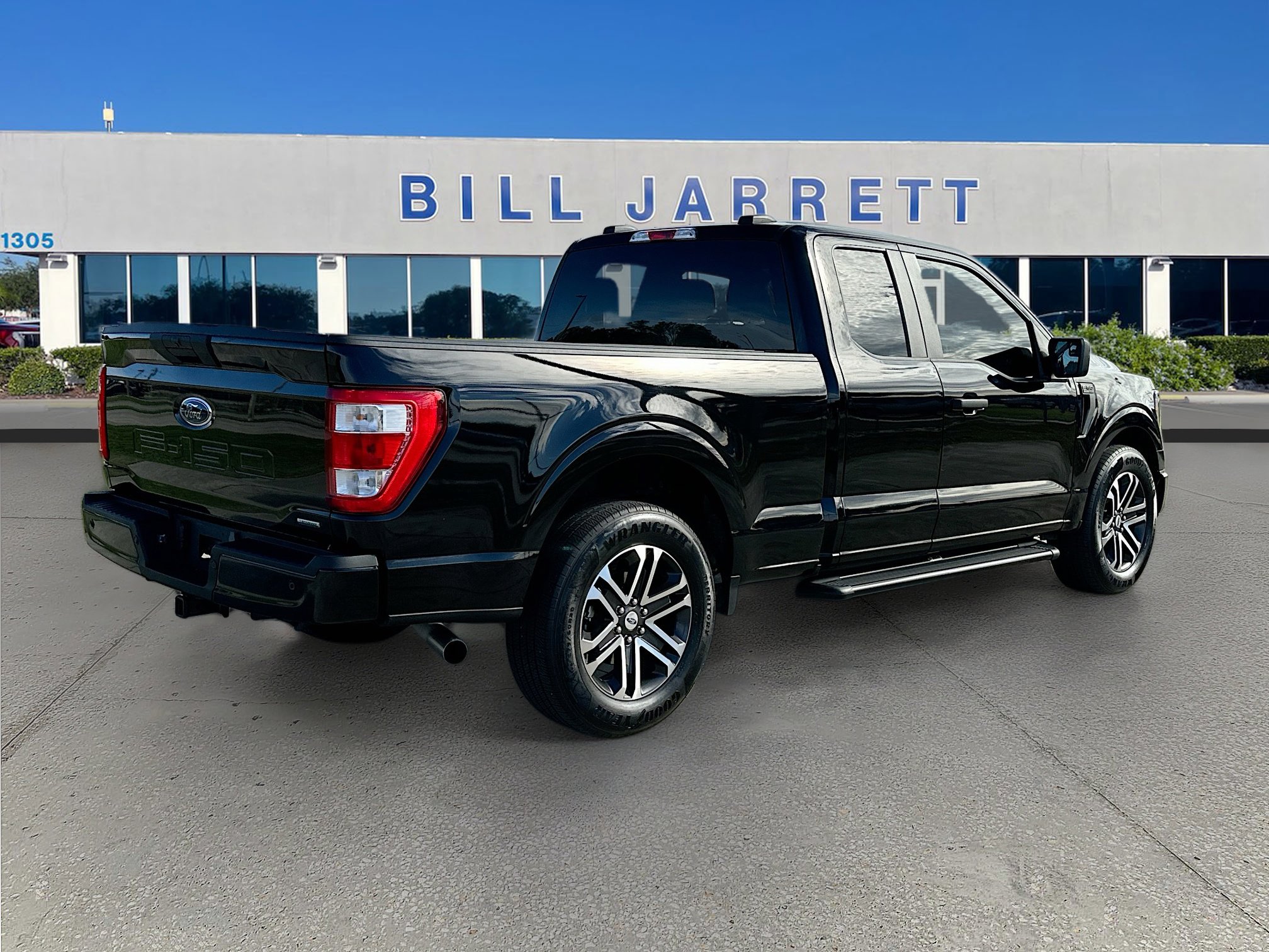 Certified 2023 Ford F150 XL w/ STX Appearance Package image 7