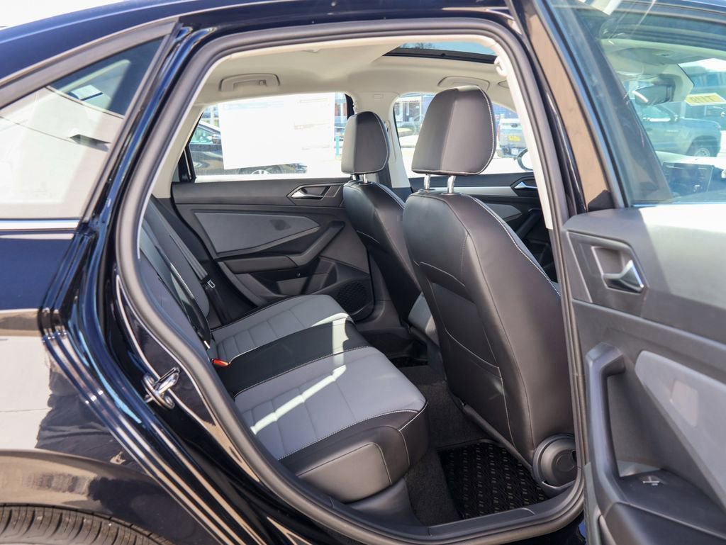 New 2026 Volkswagen Jetta SE FWD image 25