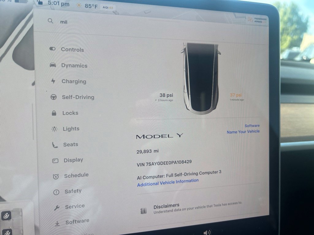 Used 2023 Tesla Model Y Long Range AWD/4WD image 12