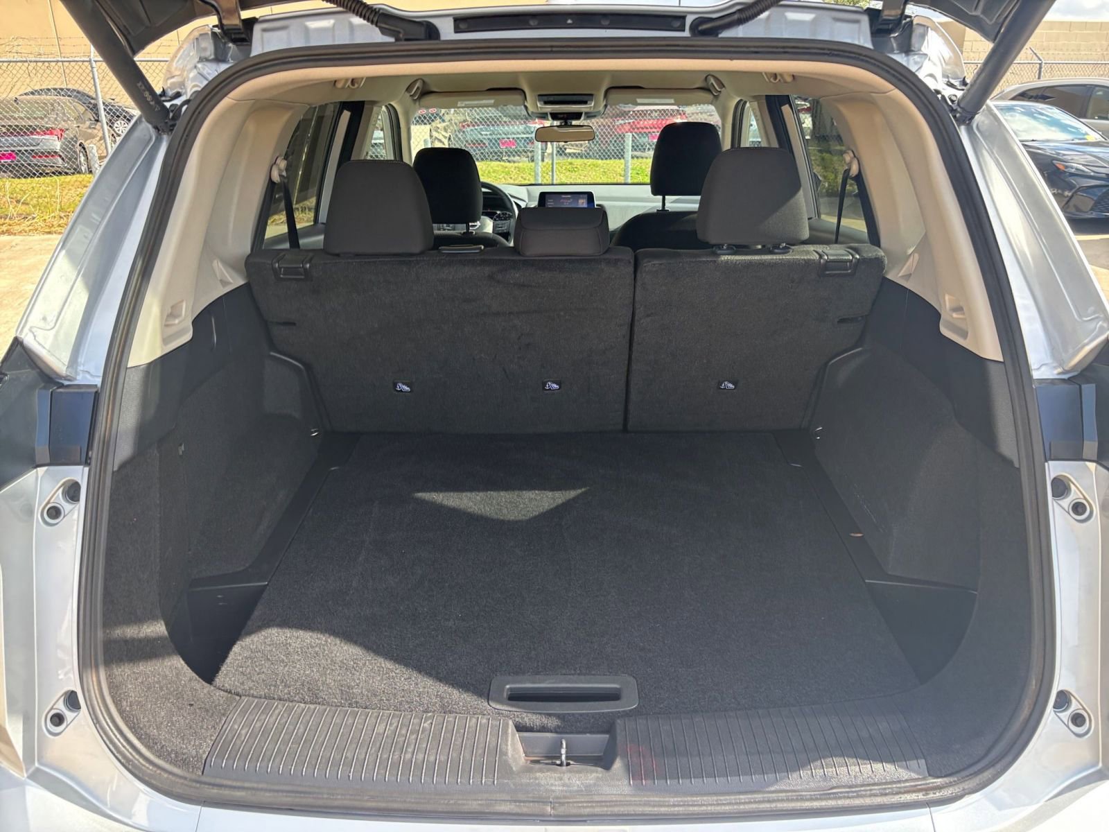 Used 2025 Nissan Rogue SV image 32