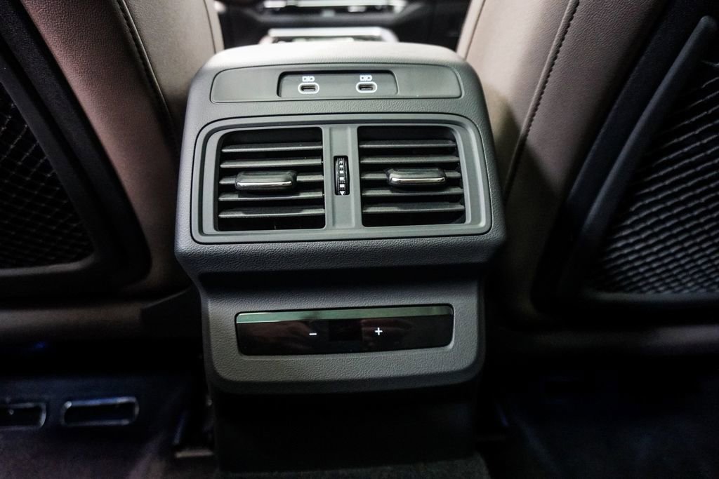 Used 2025 Audi Q5 Premium Plus w/ Premium Plus AWD/4WD image 12