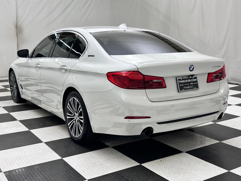 Used 2018 BMW 530e xDrive AWD/4WD image 5