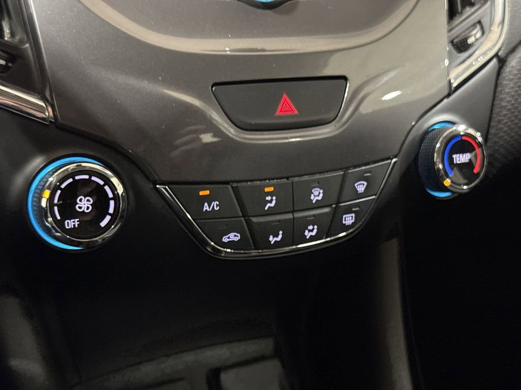 Used 2018 Chevrolet Cruze LT image 16