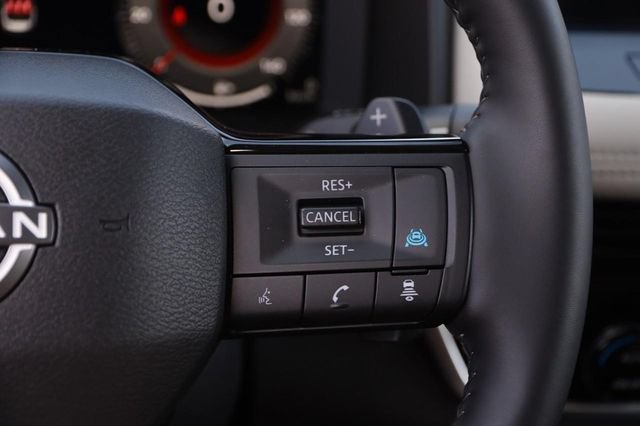 Certified 2025 Nissan Rogue SL w/ SL Premium Package FWD image 14