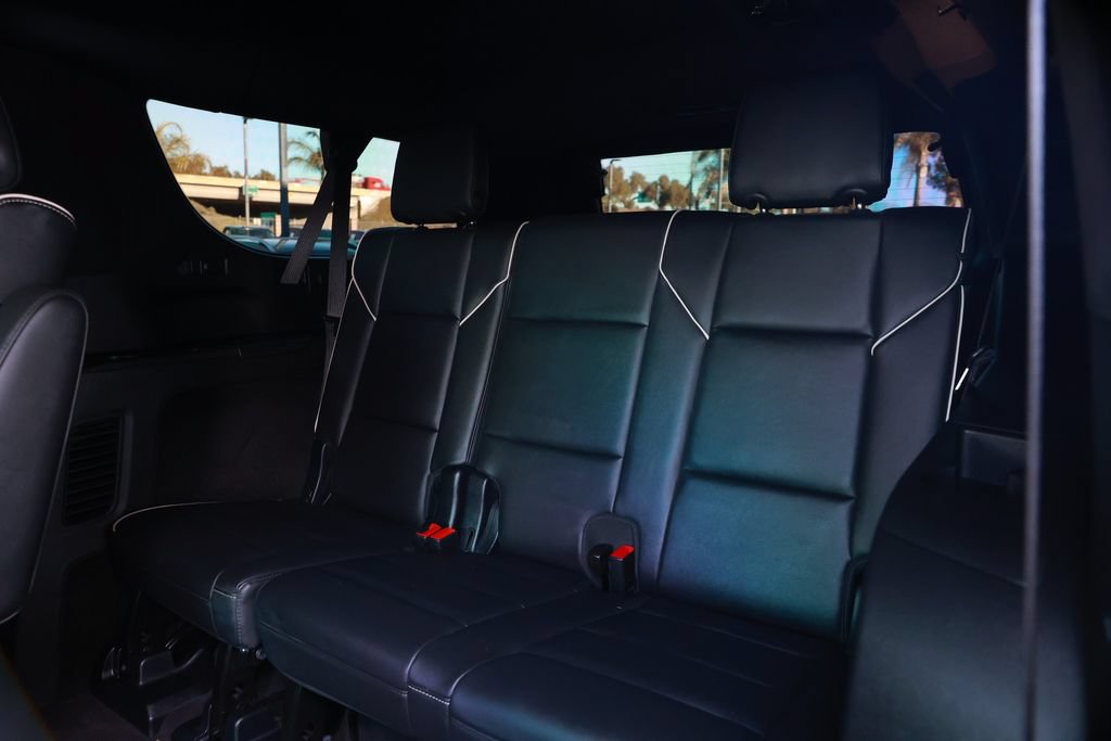 Used 2025 Cadillac Escalade ESV Premium Luxury AWD/4WD image 38