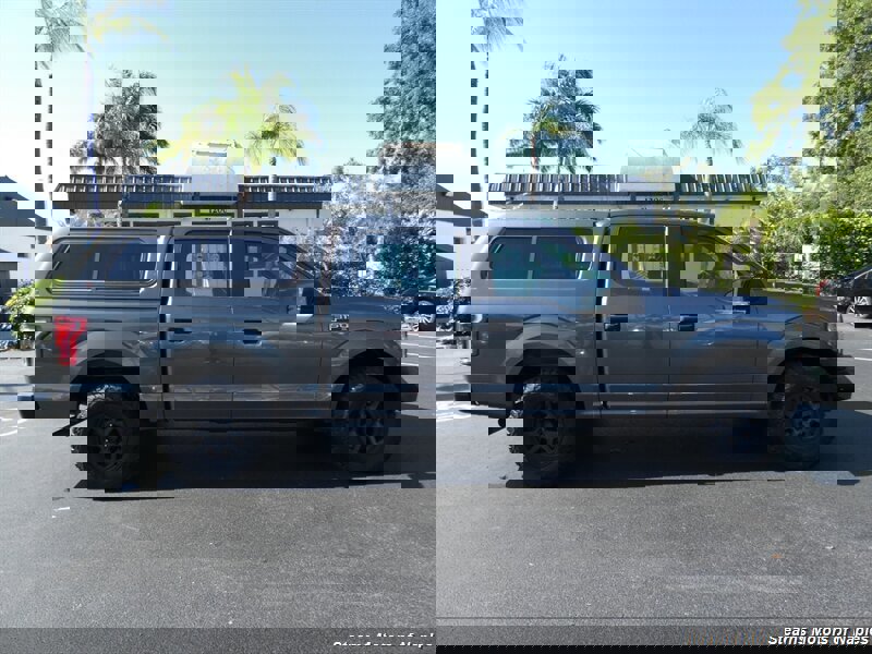 Used 2017 Ford F150 XL w/ XL Power Equipment Group AWD/4WD image 2