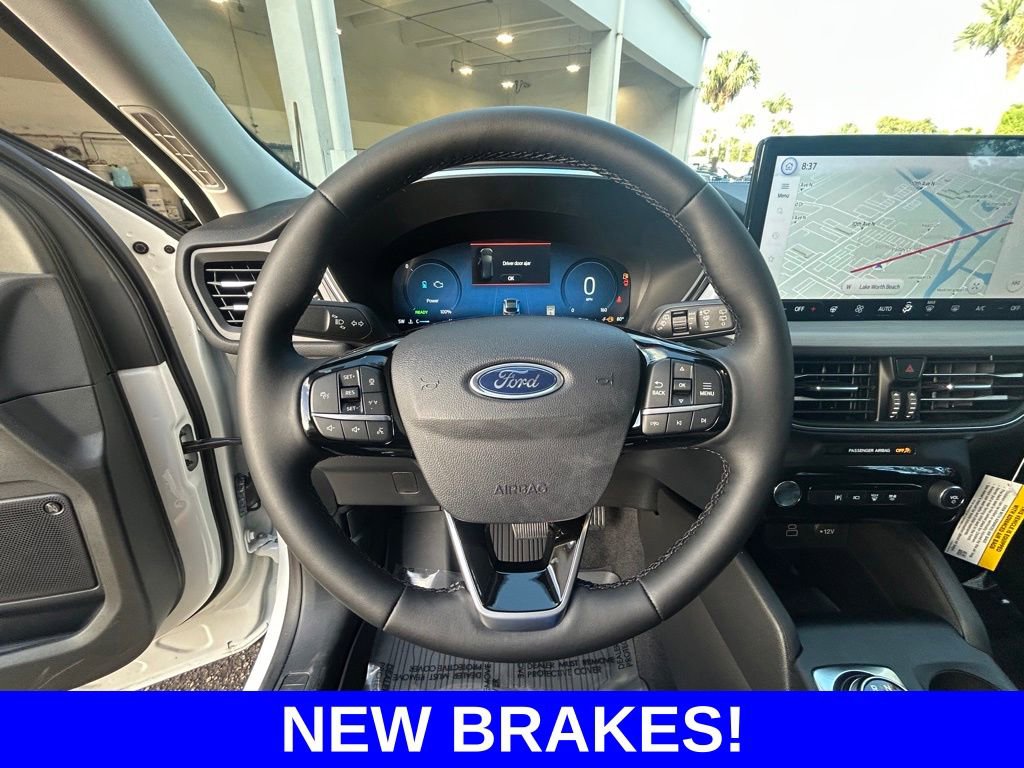 Certified 2024 Ford Escape SE w/ PHEV Premium Package image 16