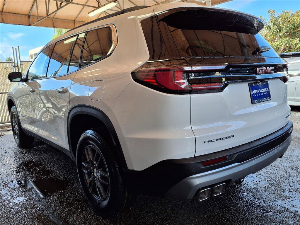 Used 2026 GMC Acadia Elevation FWD image 8