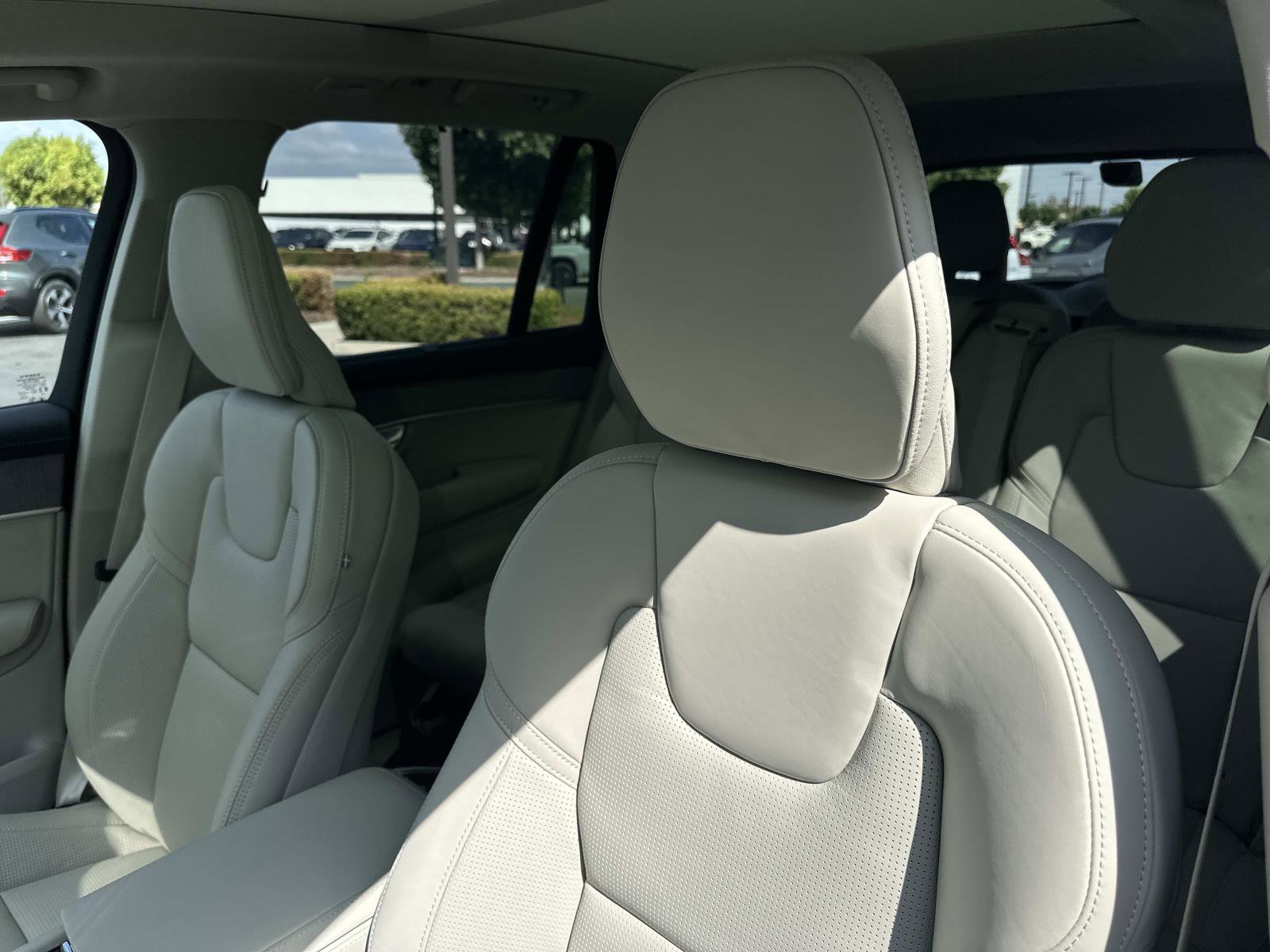 New 2026 Volvo XC90 T8 Ultra w/ Protection Package Premier image 15