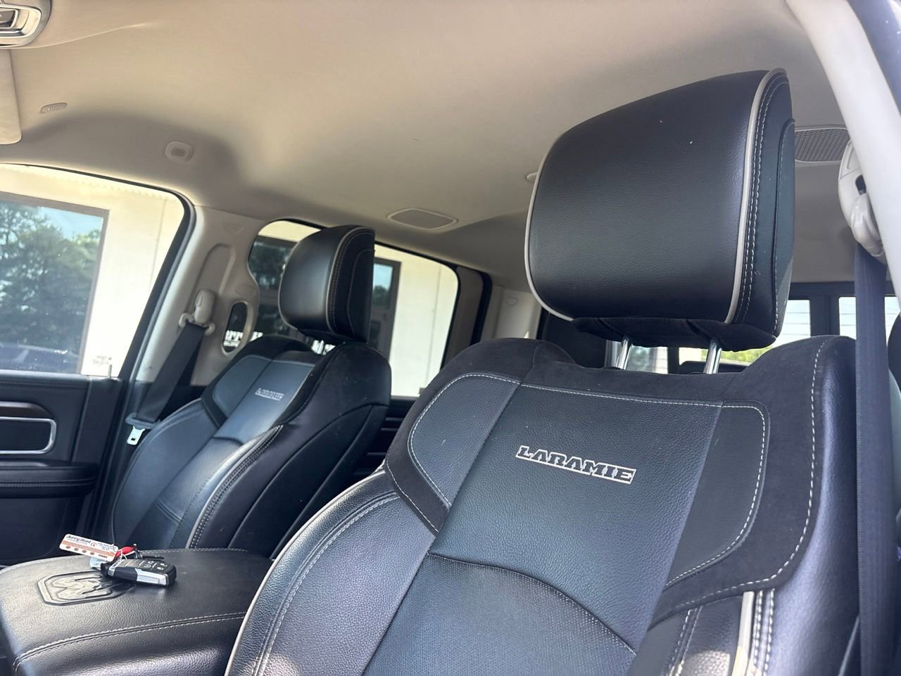 Used 2023 RAM 3500 Laramie AWD/4WD image 2