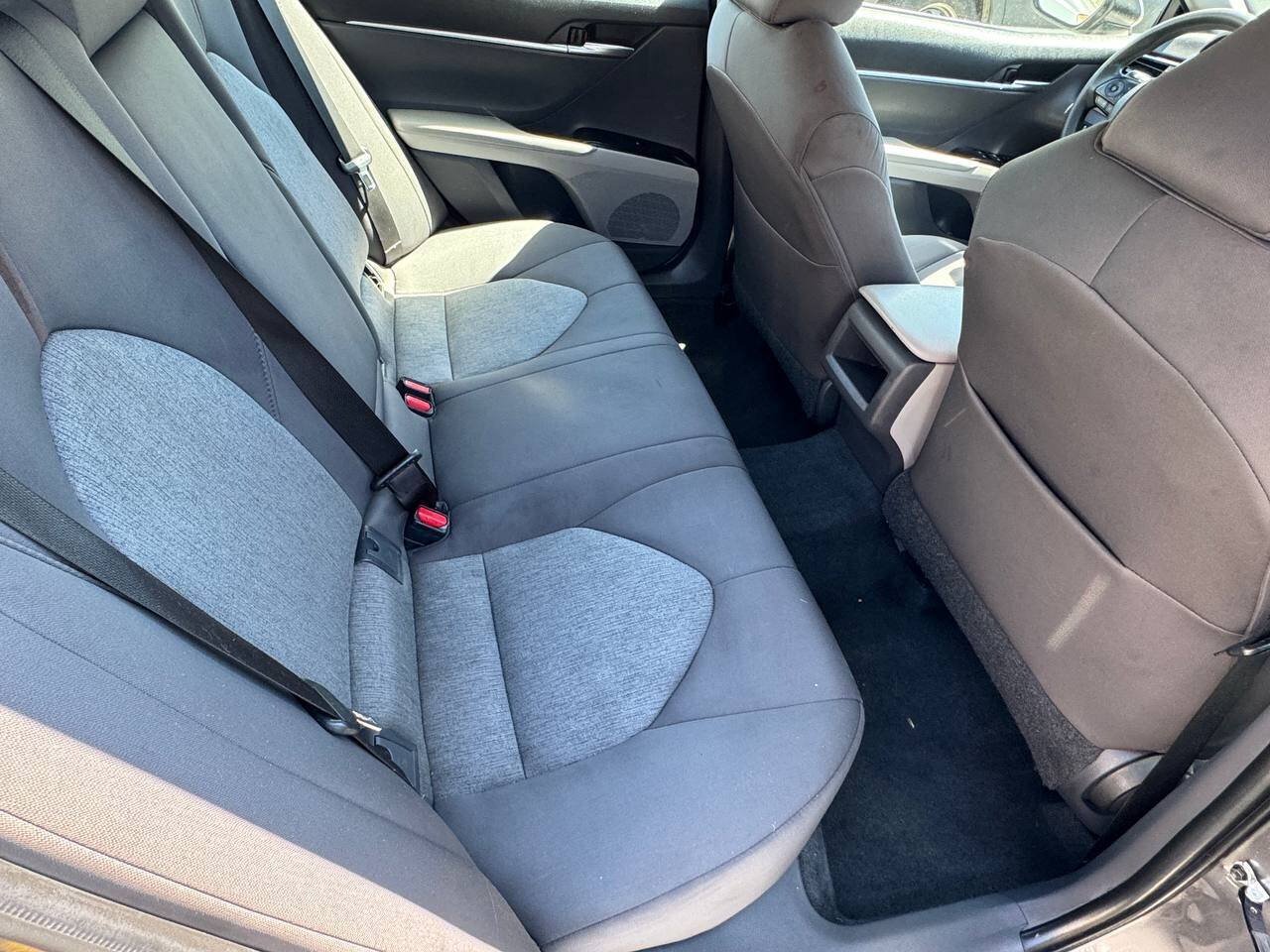 Used 2019 Toyota Camry LE w/ Convenience Package FWD image 18