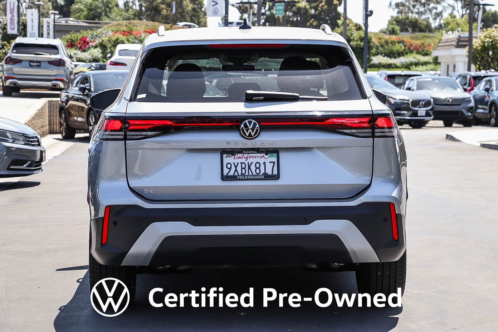 Used 2026 Volkswagen Tiguan SE FWD image 8