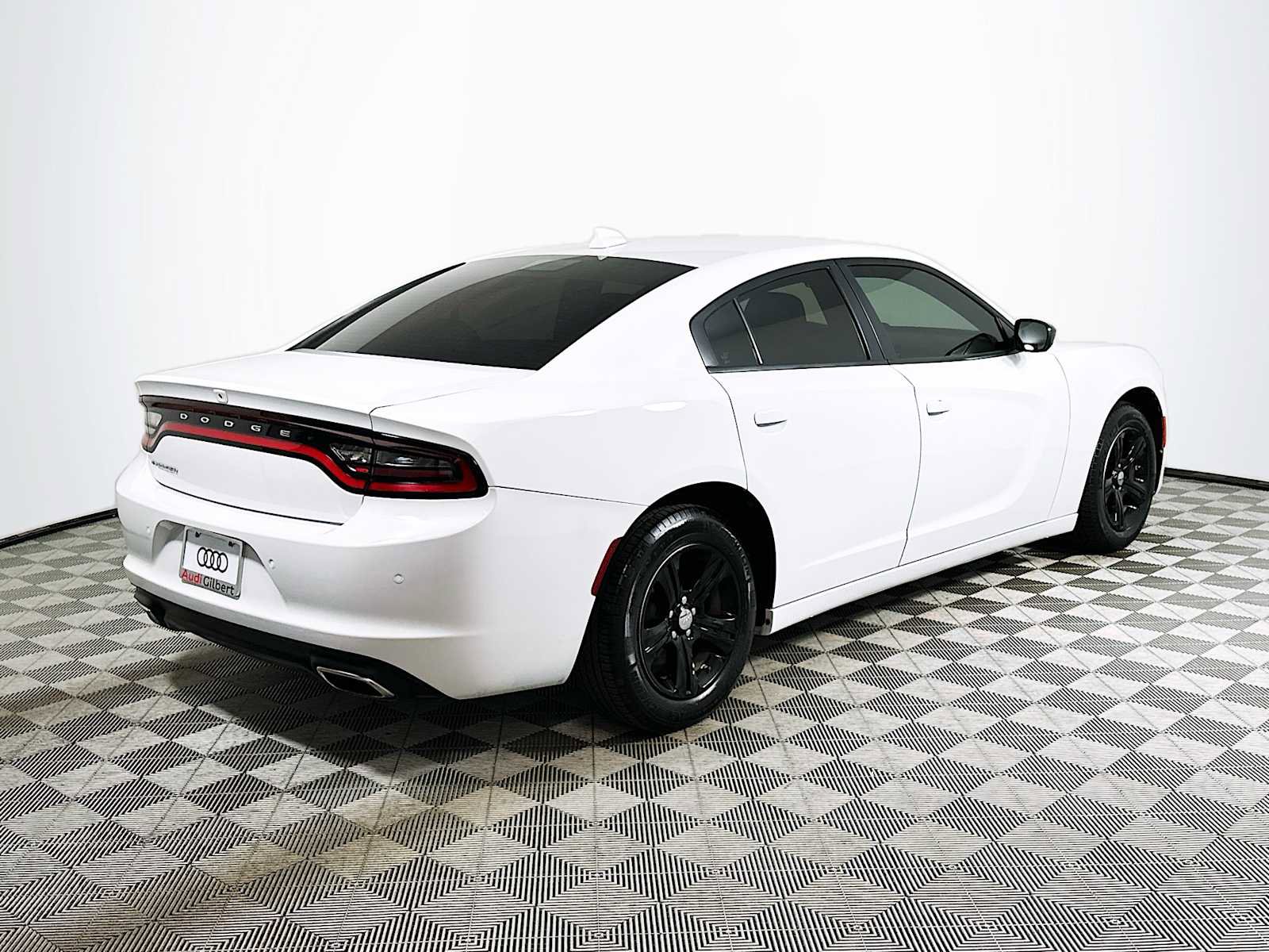 Used 2023 Dodge Charger SXT image 7
