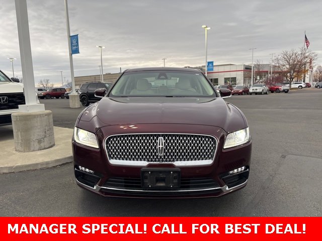 Used 2019 Lincoln Continental Select image 3