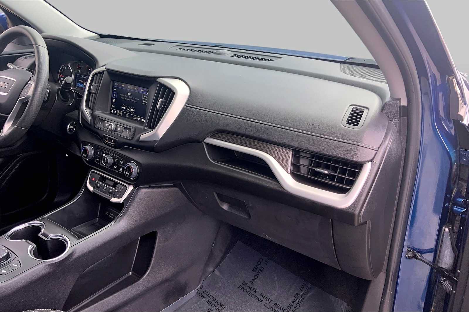 Used 2022 GMC Terrain SLE w/ Driver Convenience Package AWD/4WD image 18