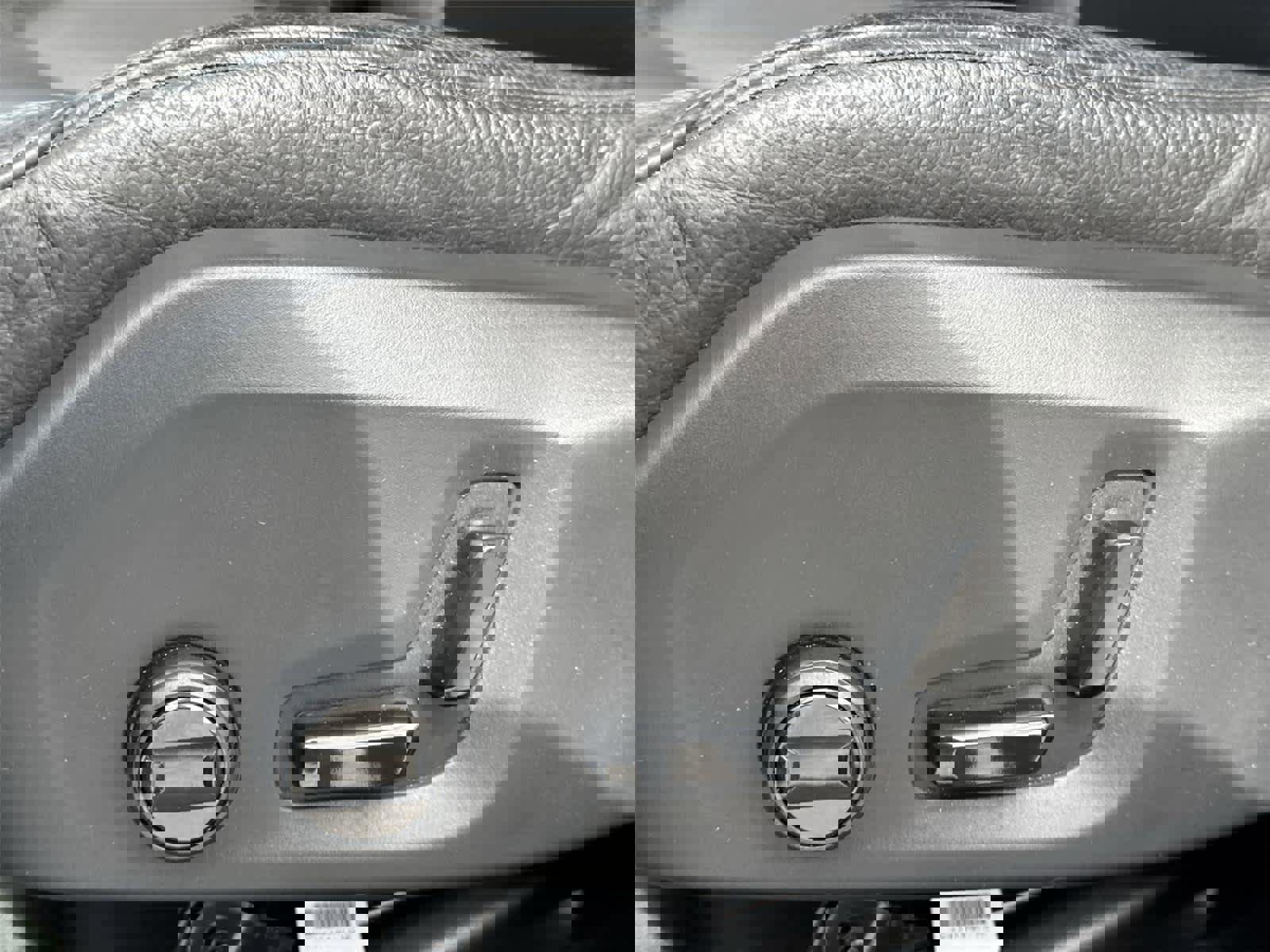 Used 2023 Volvo XC90 B6 Plus w/ Protection Package image 14