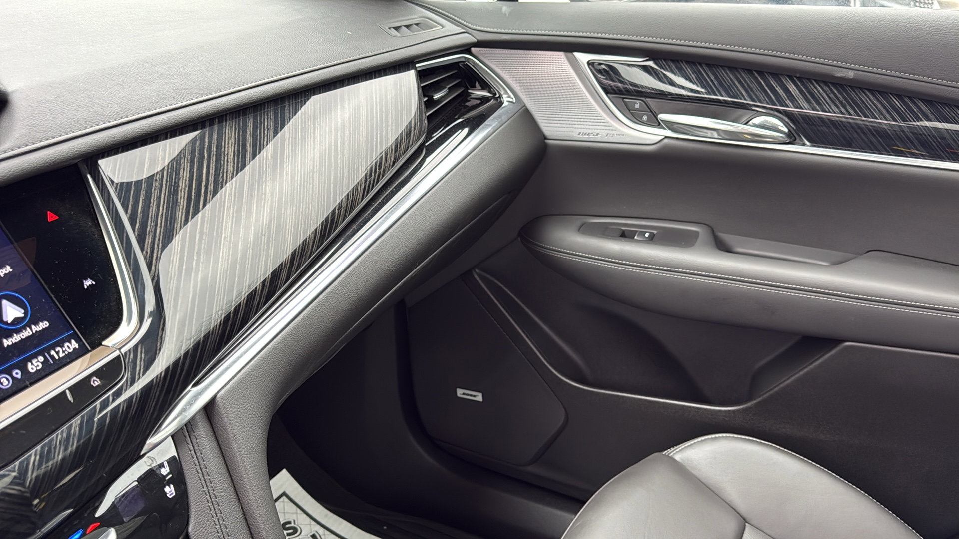 New 2025 Cadillac XT6 Premium Luxury image 25