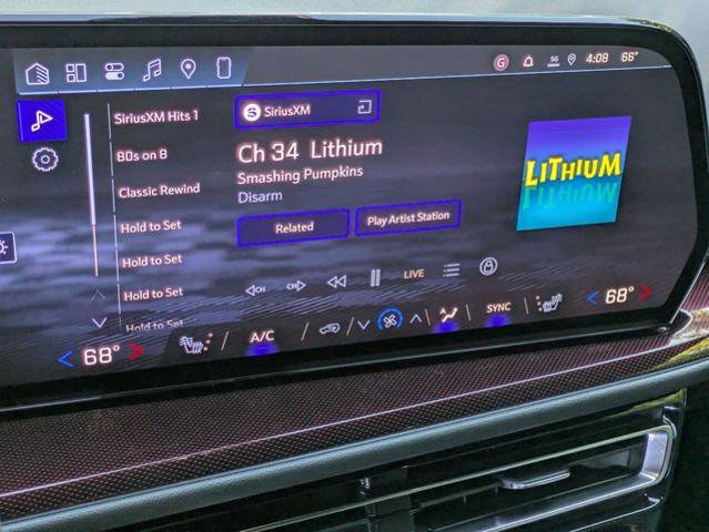 New 2026 Chevrolet Traverse Z71 w/ Driver Confidence Package AWD/4WD image 17