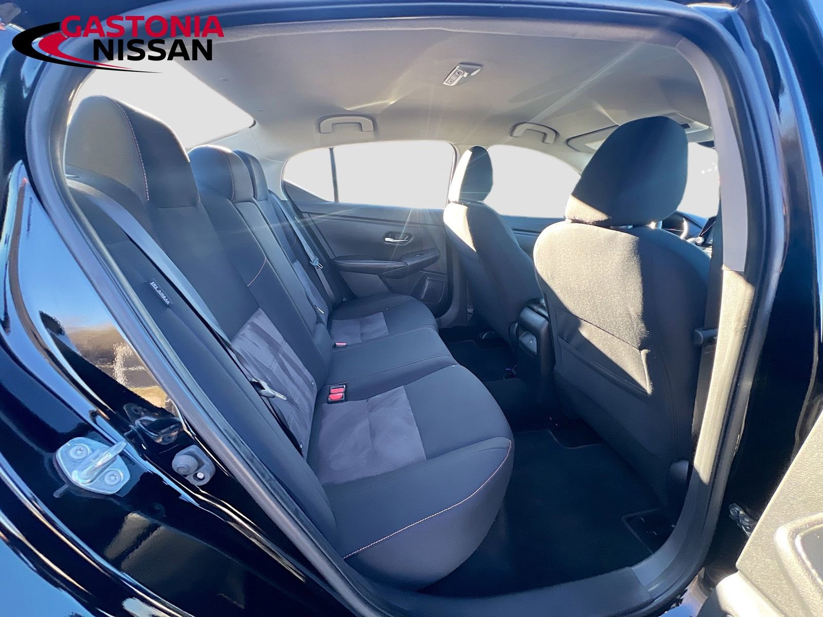 Used 2022 Nissan Sentra SR w/ Trunk Package image 34