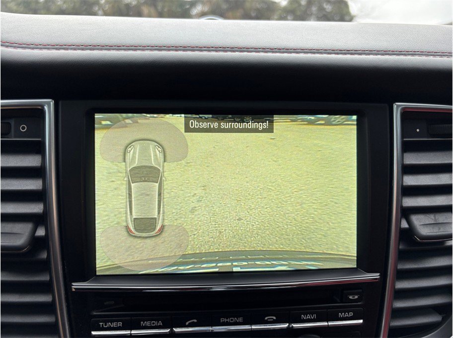 Used 2016 Porsche Panamera GTS image 30