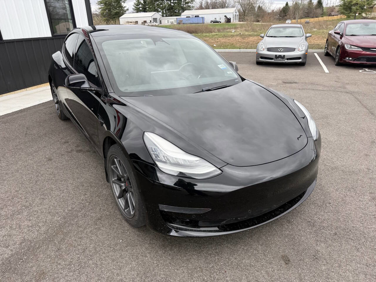 Used 2019 Tesla Model 3 Standard Range Plus image 4