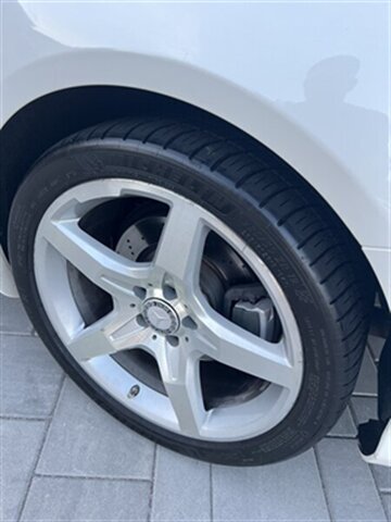 Used 2013 Mercedes-Benz SL 550 image 31