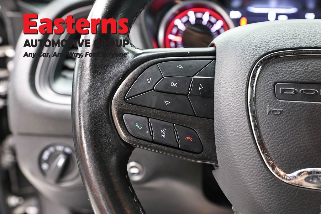 Used 2023 Dodge Challenger SXT image 15