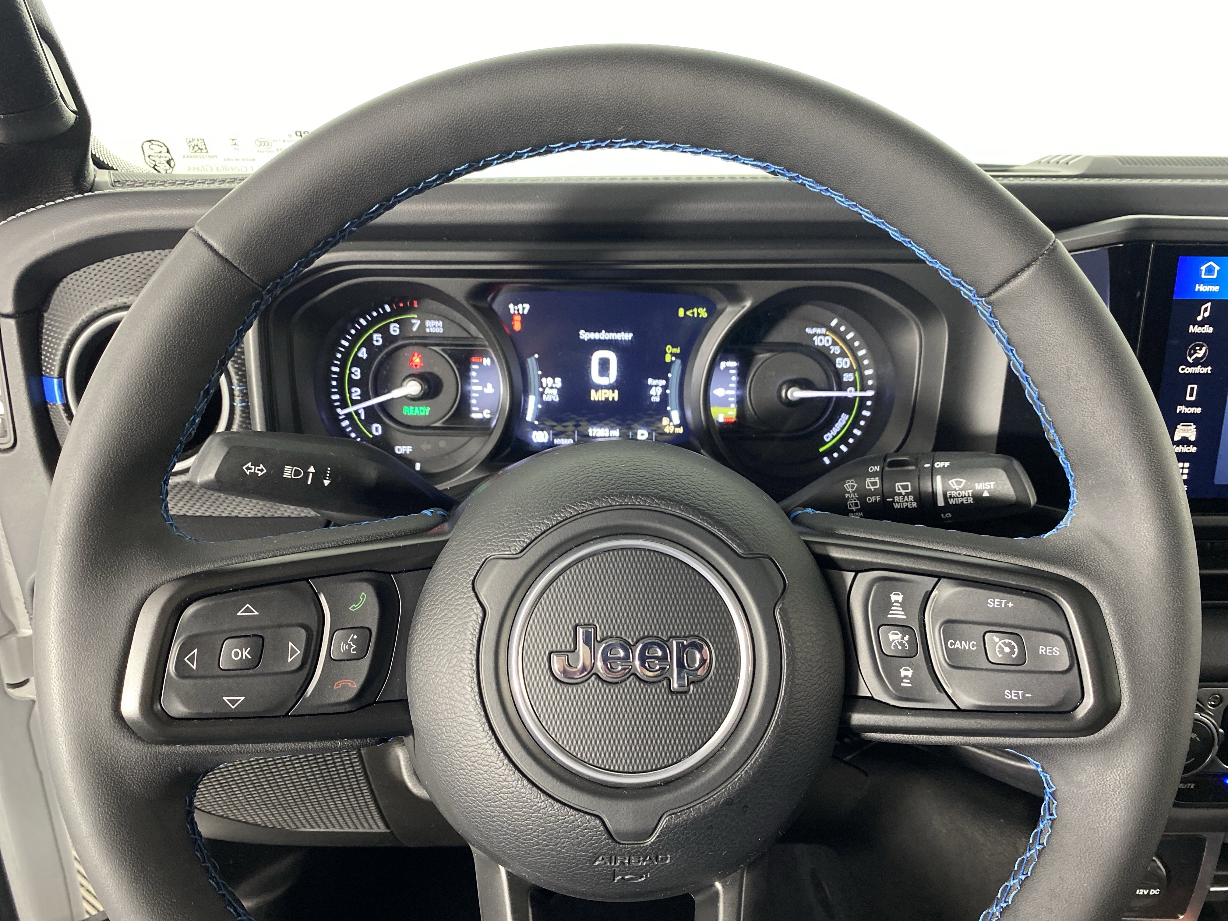 Used 2025 Jeep Wrangler Unlimited Rubicon 4xe w/ Convenience Group AWD/4WD image 21