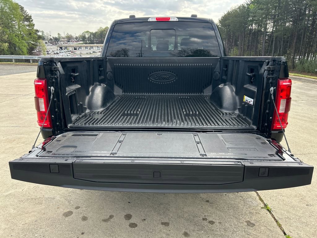 Used 2022 Ford F150 XLT w/ Equipment Group 302A High AWD/4WD image 17
