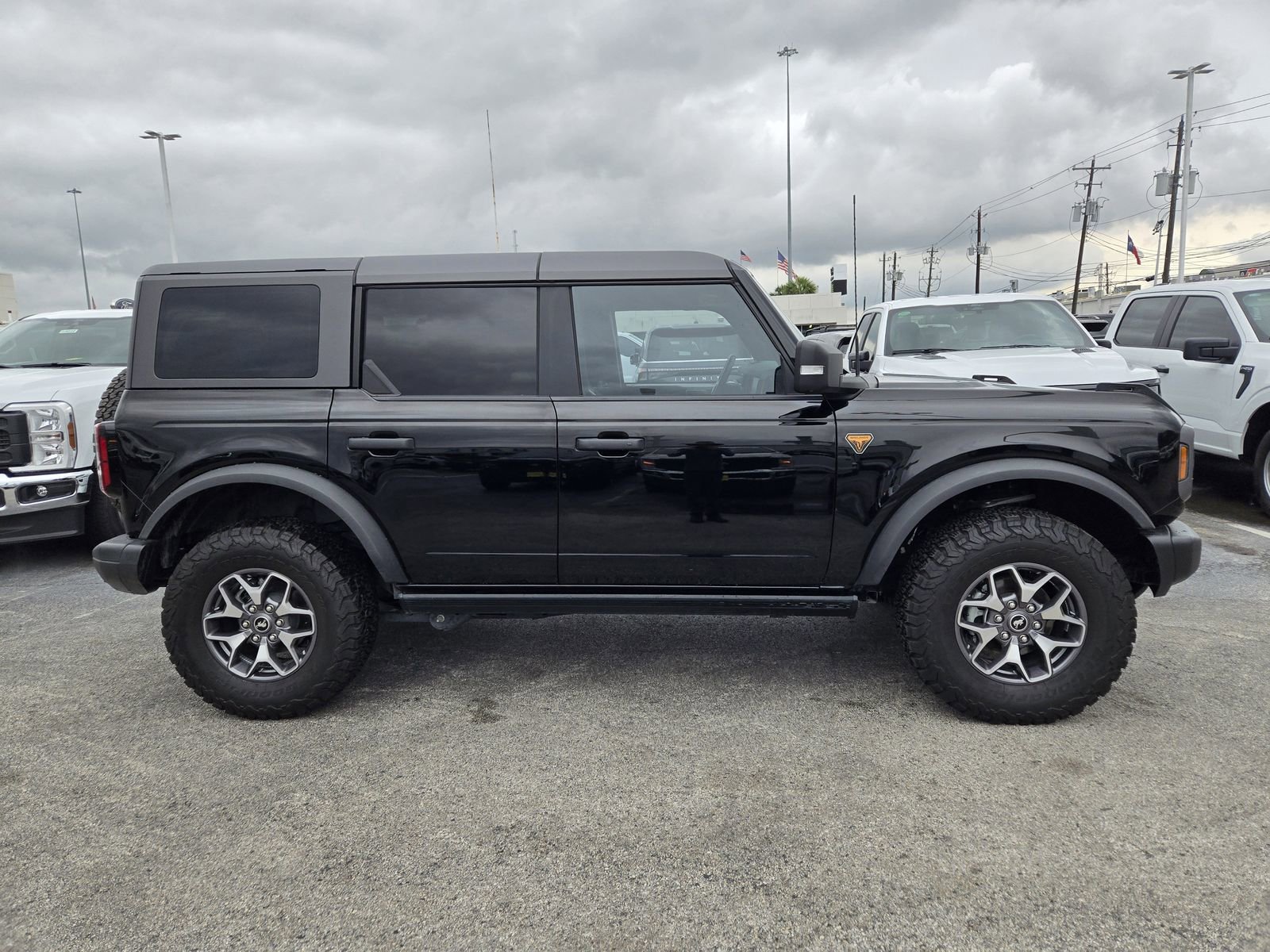 Used 2023 Ford Bronco Badlands AWD/4WD image 4