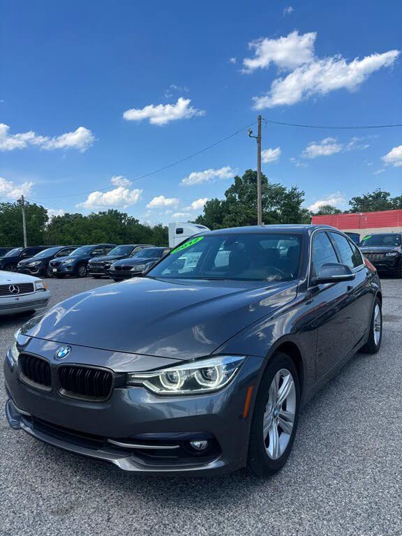 Used 2017 BMW 330i Sedan RWD image 3