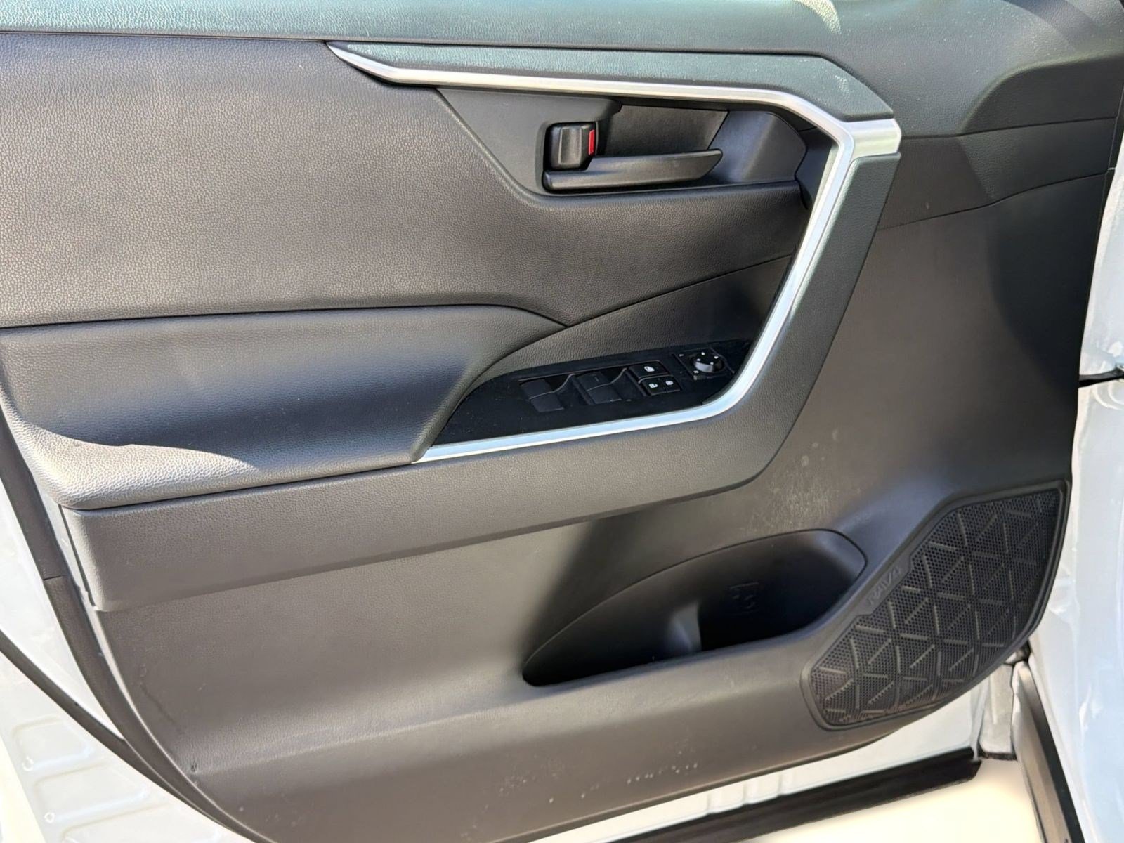Certified 2024 Toyota RAV4 LE FWD image 14