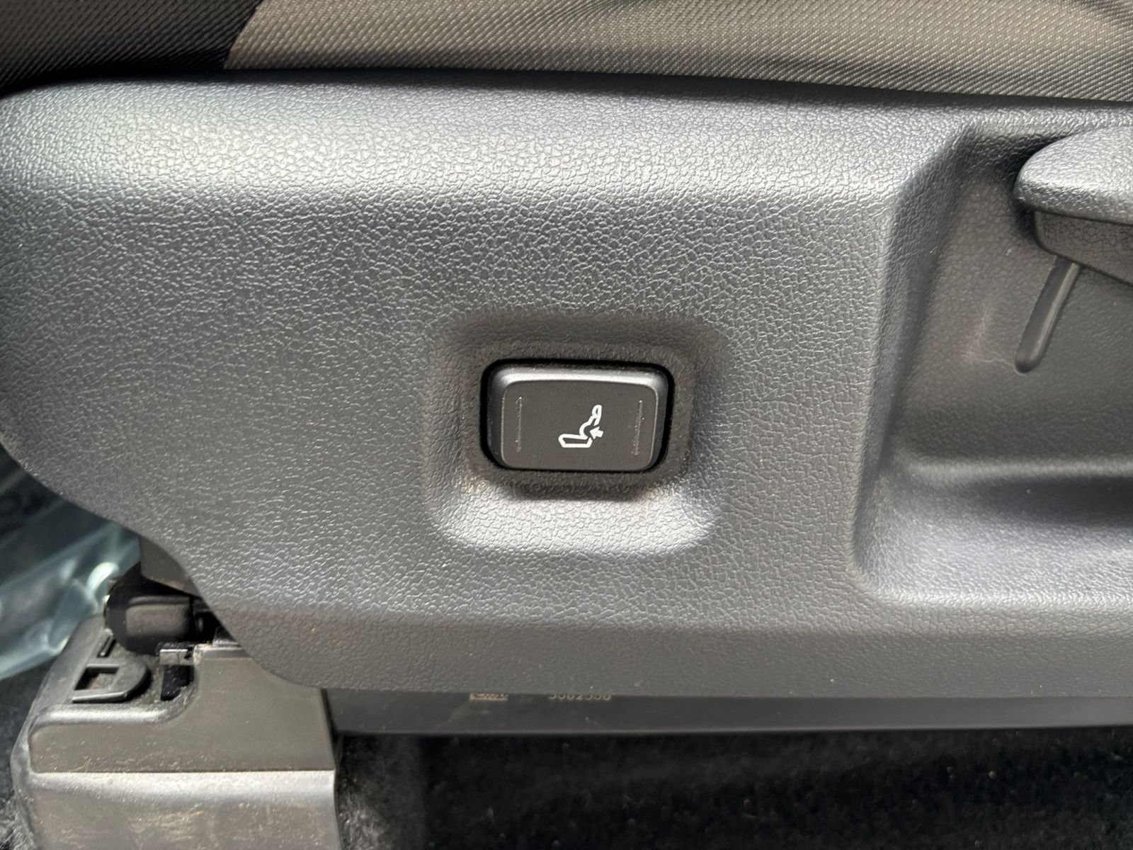 Used 2025 Toyota Tacoma TRD Off-Road AWD/4WD image 21