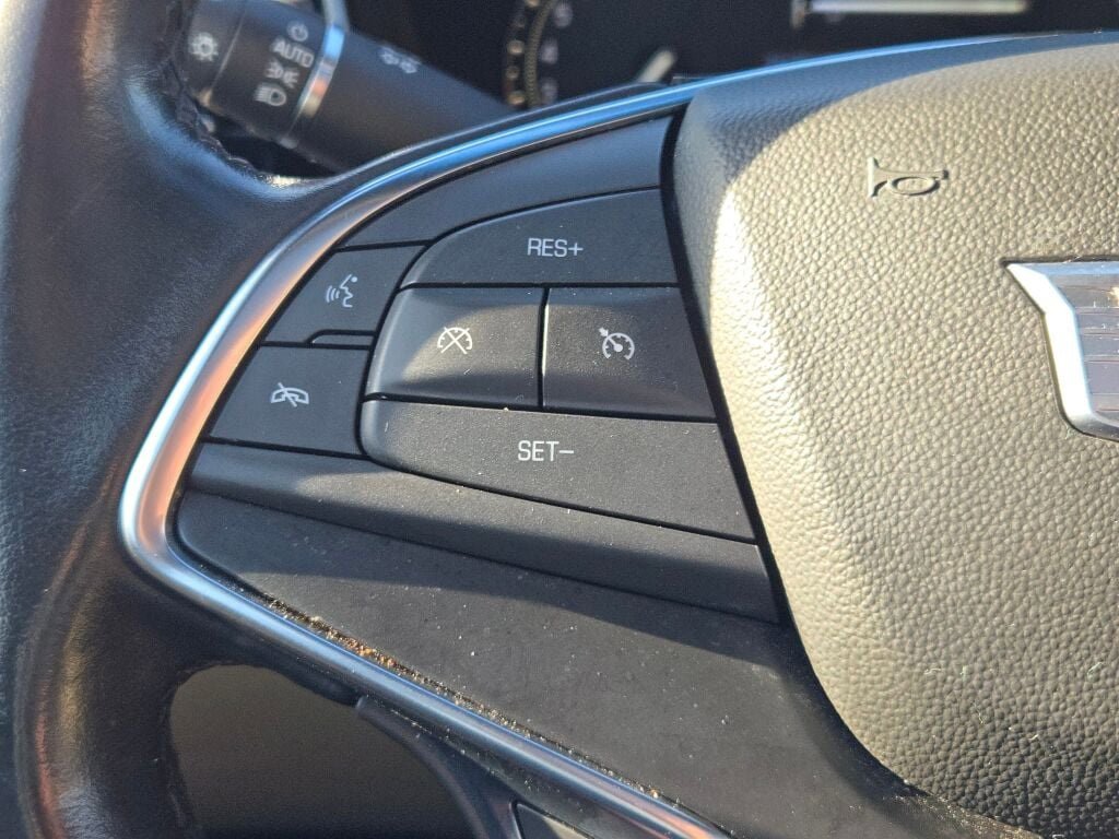 Used 2019 Cadillac XT5 Luxury image 31