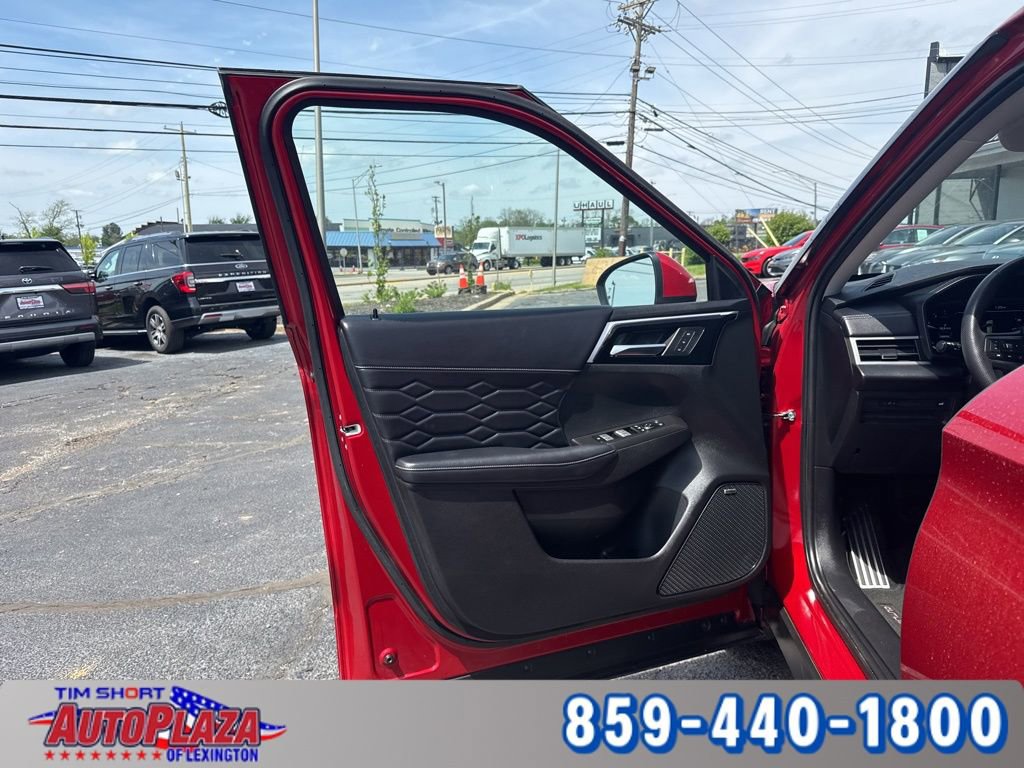 Used 2025 Mitsubishi Outlander AWD image 37