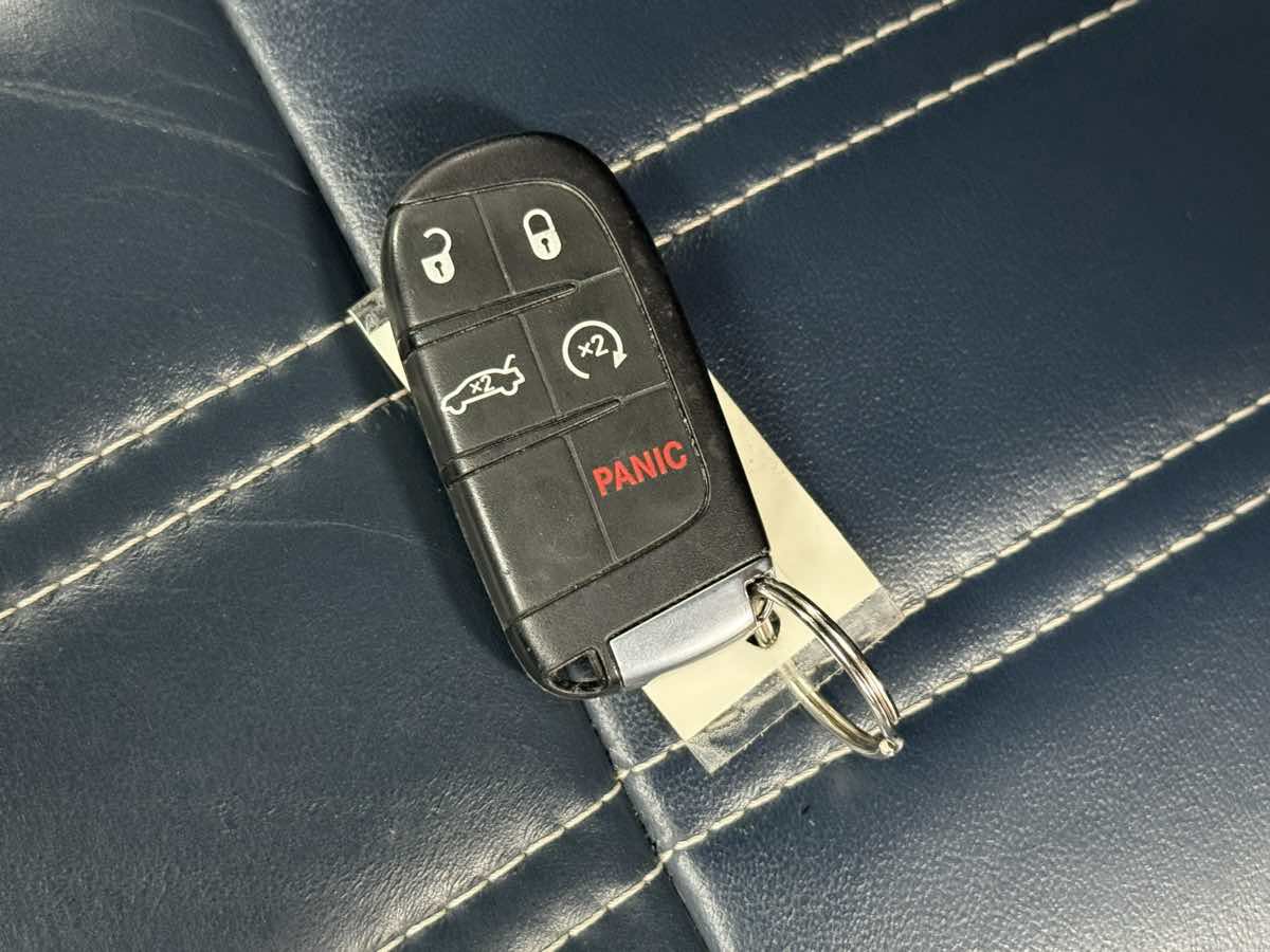 Used 2014 Chrysler 300 S w/ Luxury Group RWD image 37