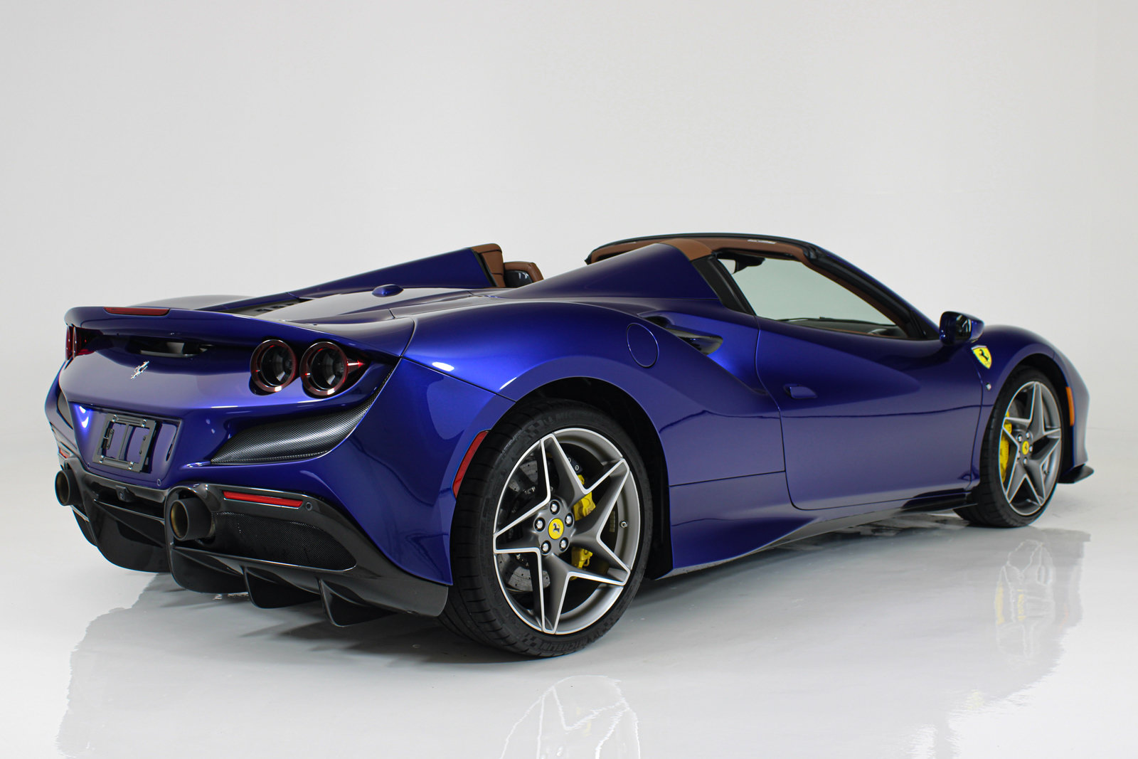 Certified 2023 Ferrari F8 Tributo RWD image 10