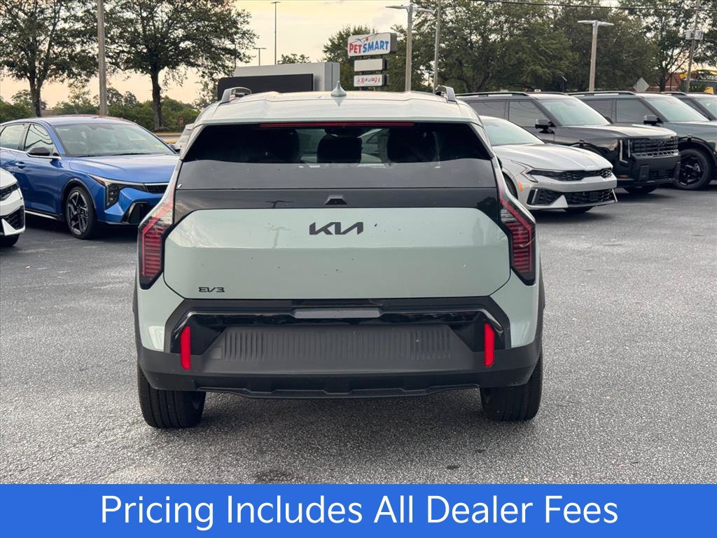 New 2027 Kia EV3 Wind FWD image 4