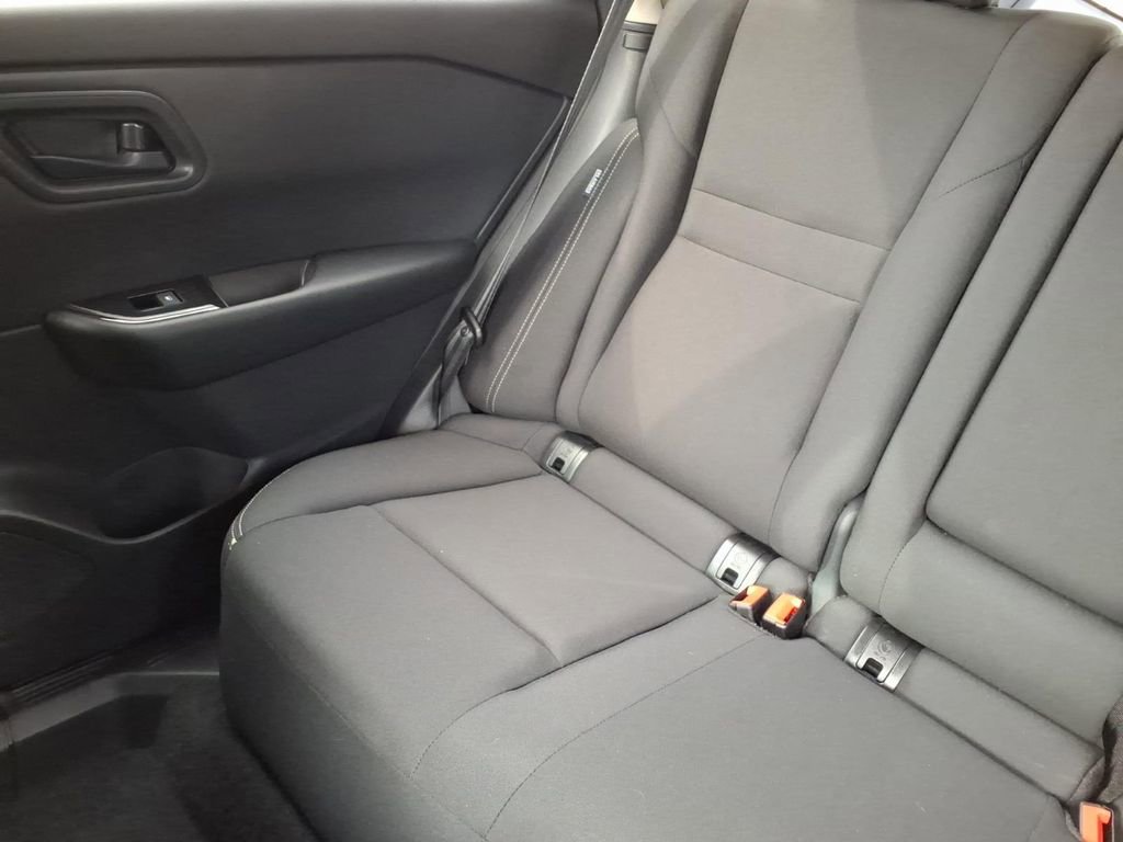 Used 2025 Nissan Rogue S FWD image 16