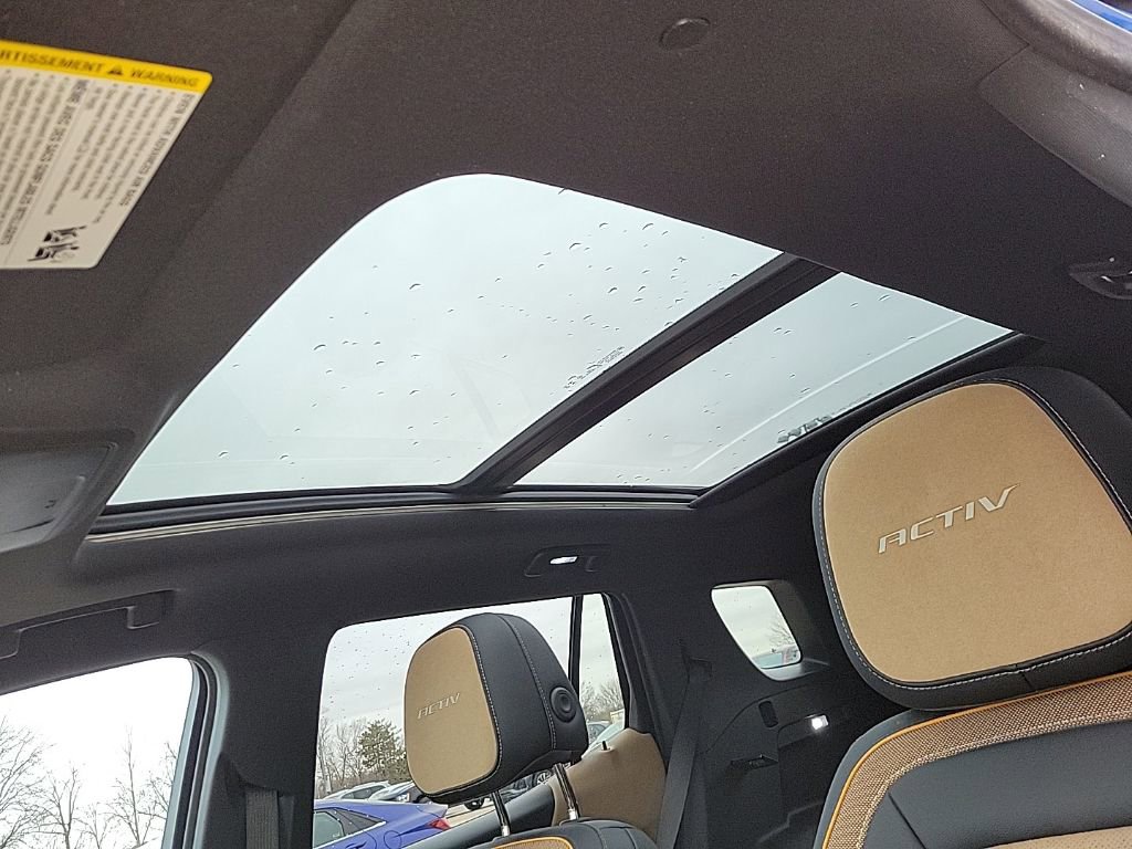 Used 2025 Chevrolet Equinox ACTIV w/ Convenience Package III image 10