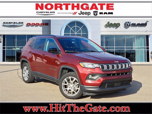 Used 2022 Jeep Compass Latitude image 1