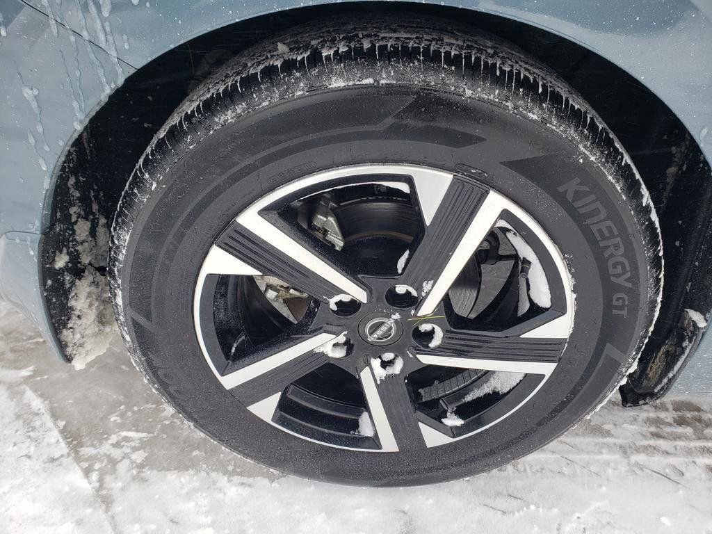 Certified 2025 Nissan Sentra SV w/ All-Weather Package FWD image 46