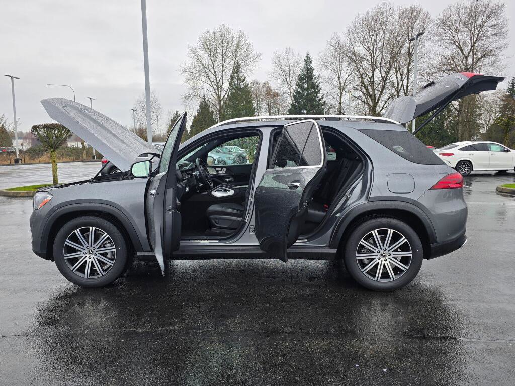Used 2025 Mercedes-Benz GLE 450e 4MATIC image 12